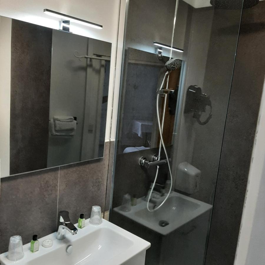 Hotel Les Beaux Arts- Limoges Hypercentre Εξωτερικό φωτογραφία